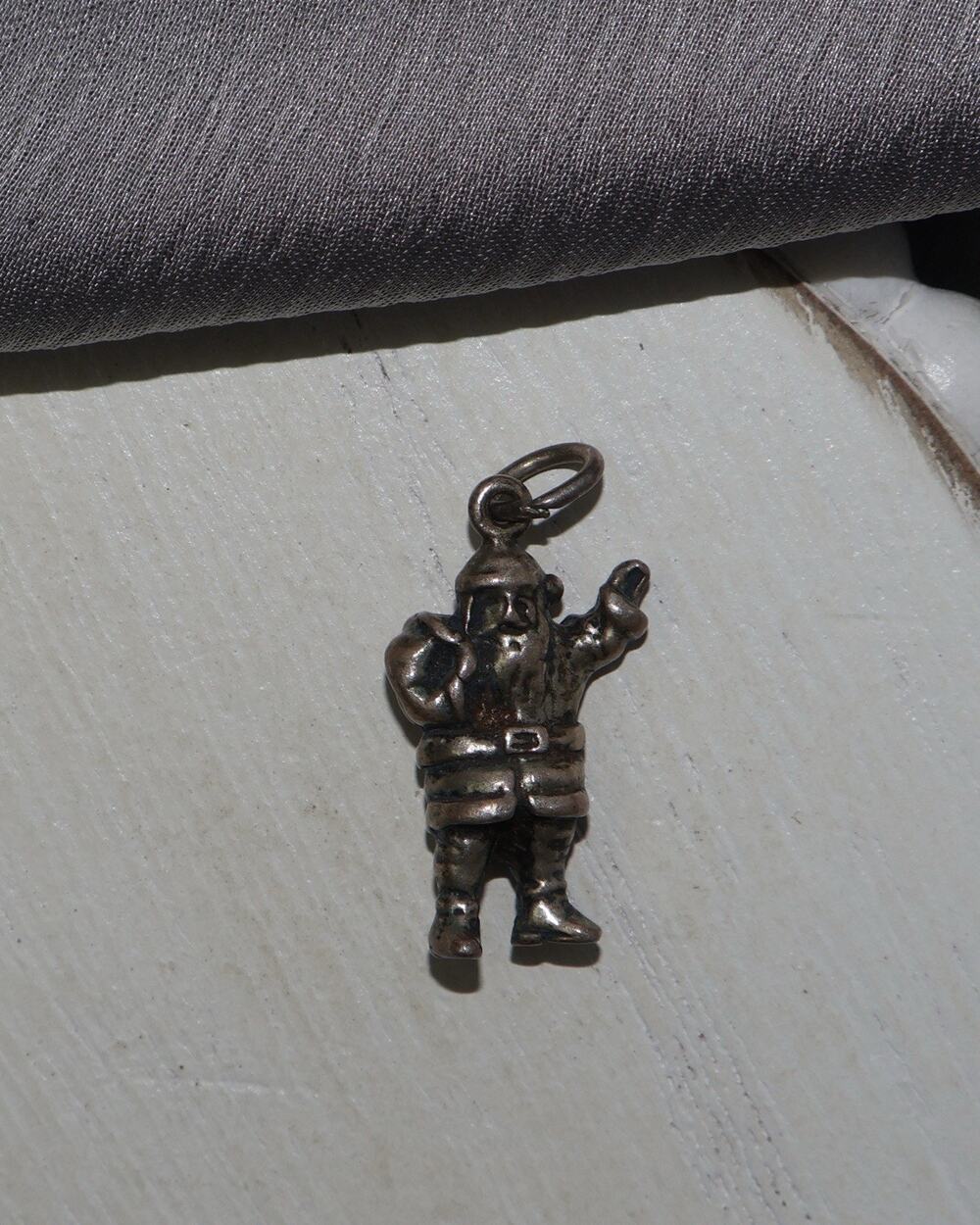 Vintage 3D Sterling Silver Waving Santa Claus Charm 4.7G / 0.9in
